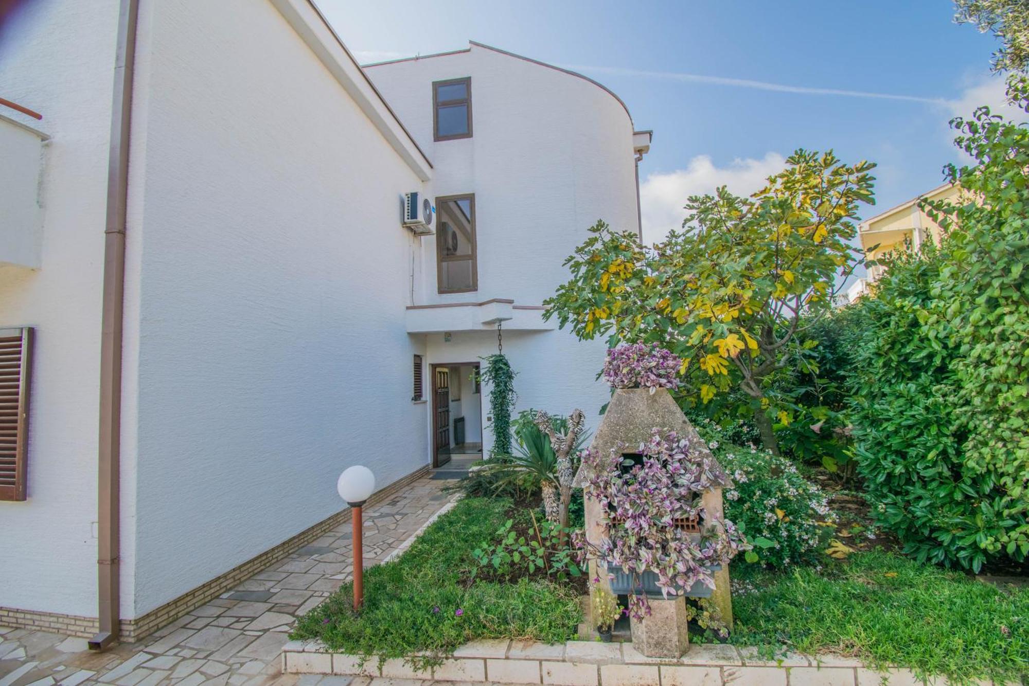 Apartments Grand & Plav In Krk Krk Town Esterno foto